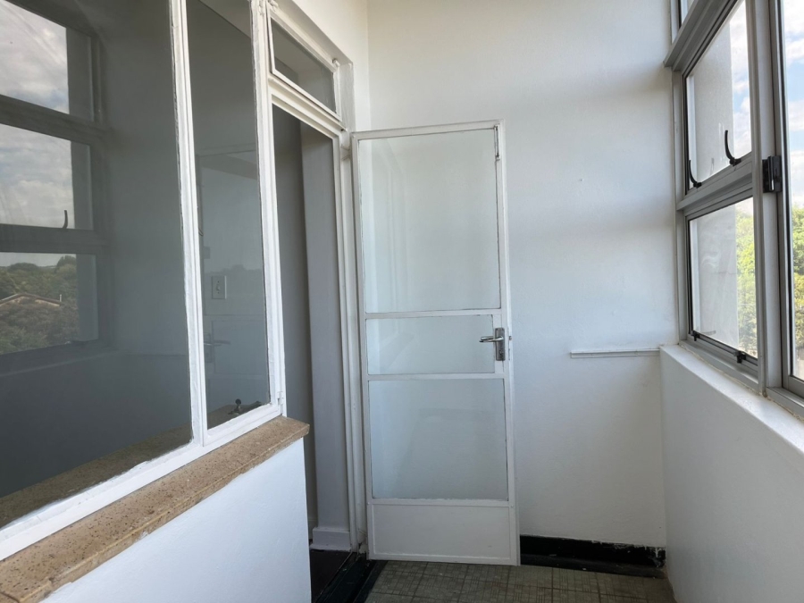 To Let 2 Bedroom Property for Rent in Emmarentia Gauteng
