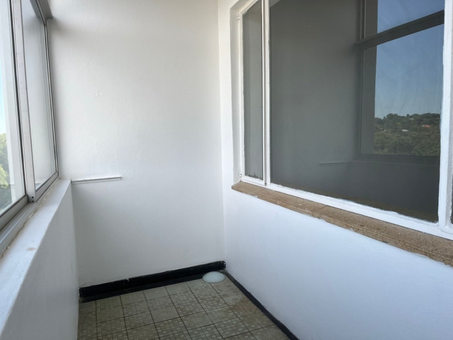 To Let 2 Bedroom Property for Rent in Emmarentia Gauteng