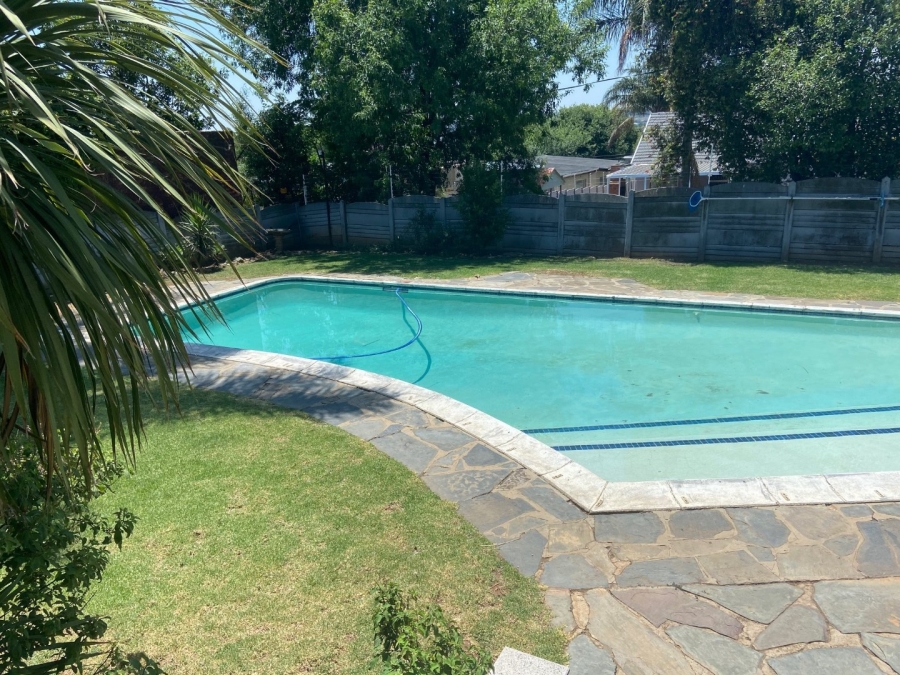 5 Bedroom Property for Sale in Illiondale Gauteng