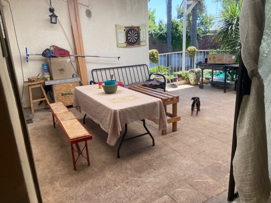 5 Bedroom Property for Sale in Illiondale Gauteng
