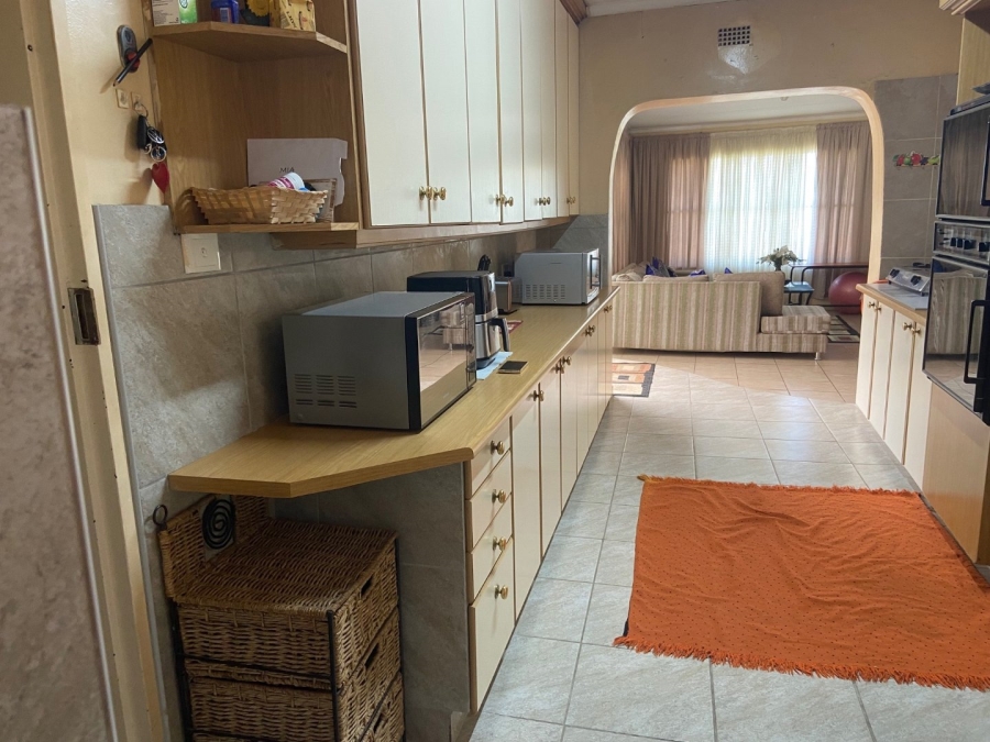 5 Bedroom Property for Sale in Illiondale Gauteng