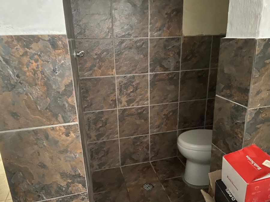 5 Bedroom Property for Sale in Illiondale Gauteng