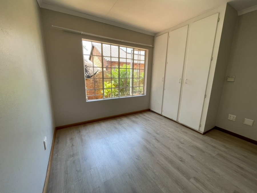 2 Bedroom Property for Sale in Willowbrook Gauteng