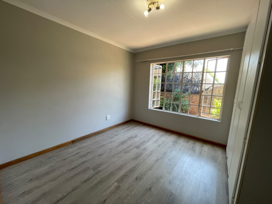 2 Bedroom Property for Sale in Willowbrook Gauteng