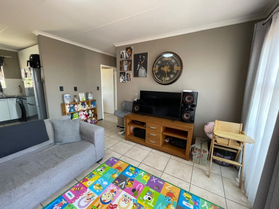 2 Bedroom Property for Sale in Amorosa Gauteng