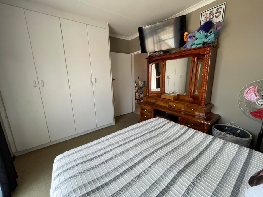 2 Bedroom Property for Sale in Amorosa Gauteng