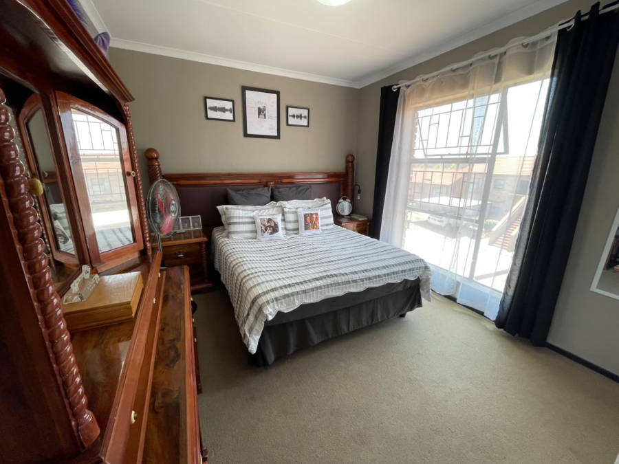 2 Bedroom Property for Sale in Amorosa Gauteng