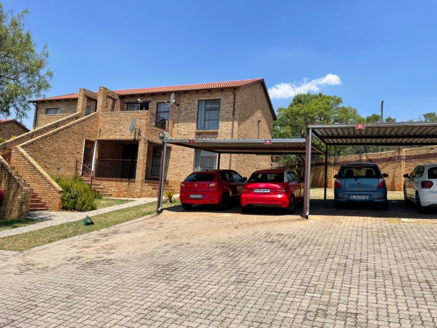 2 Bedroom Property for Sale in Amorosa Gauteng
