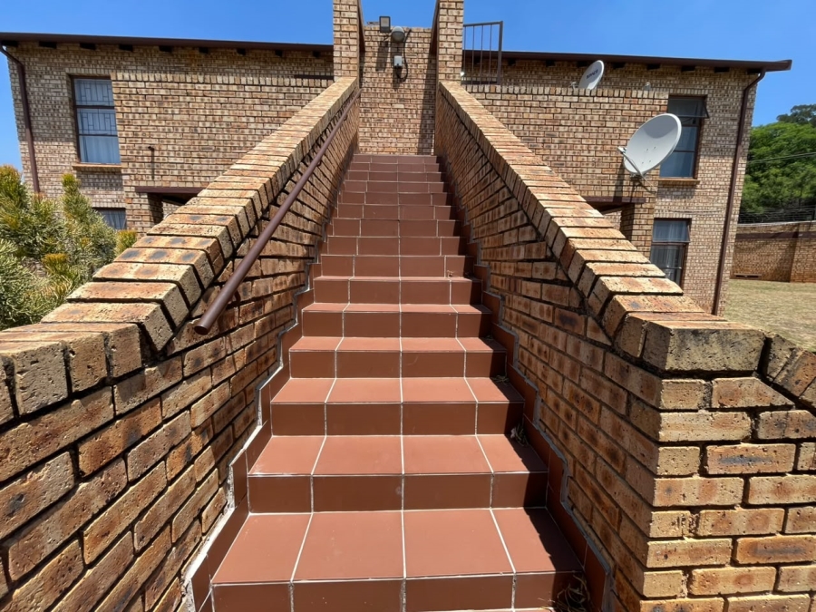 2 Bedroom Property for Sale in Amorosa Gauteng