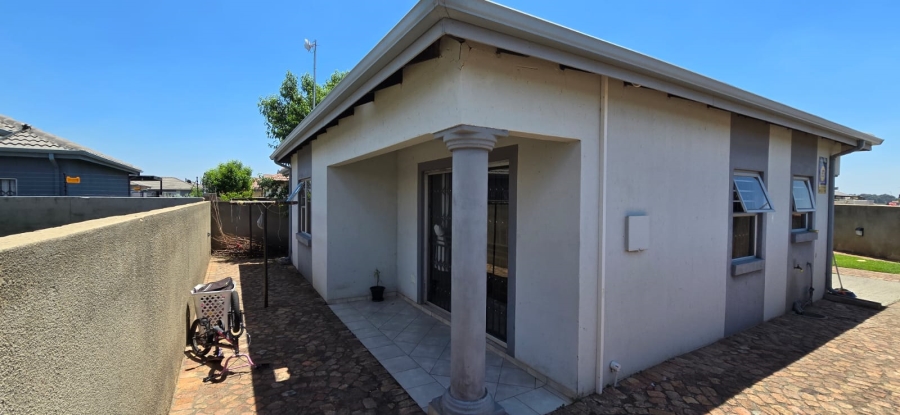 3 Bedroom Property for Sale in Salfin Gauteng