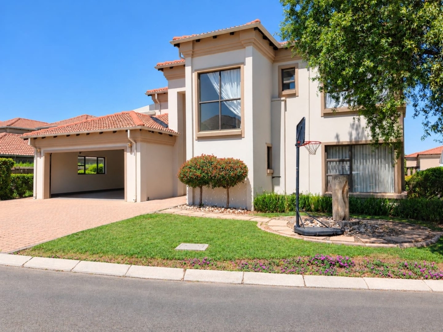 To Let 3 Bedroom Property for Rent in Blue Valley Golf Estate Gauteng