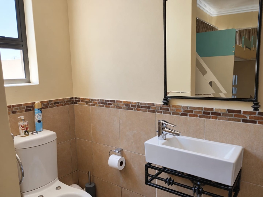 To Let 3 Bedroom Property for Rent in Blue Valley Golf Estate Gauteng