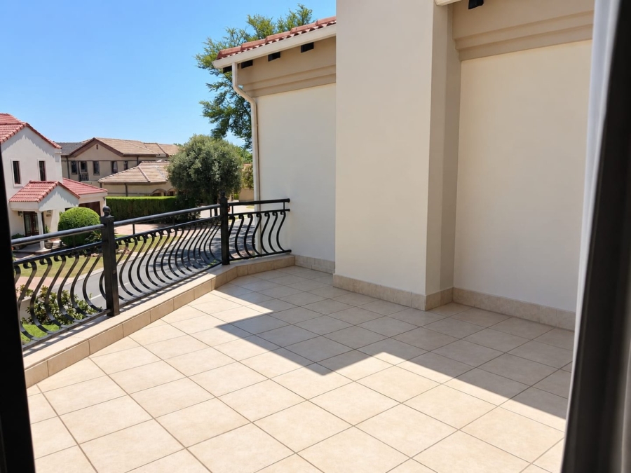 To Let 3 Bedroom Property for Rent in Blue Valley Golf Estate Gauteng
