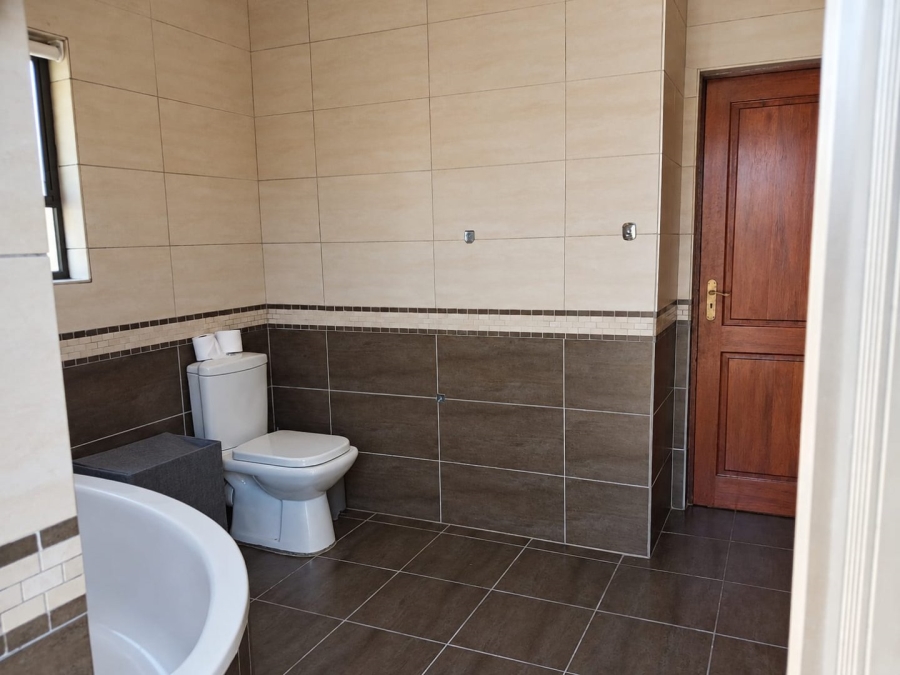 To Let 3 Bedroom Property for Rent in Blue Valley Golf Estate Gauteng