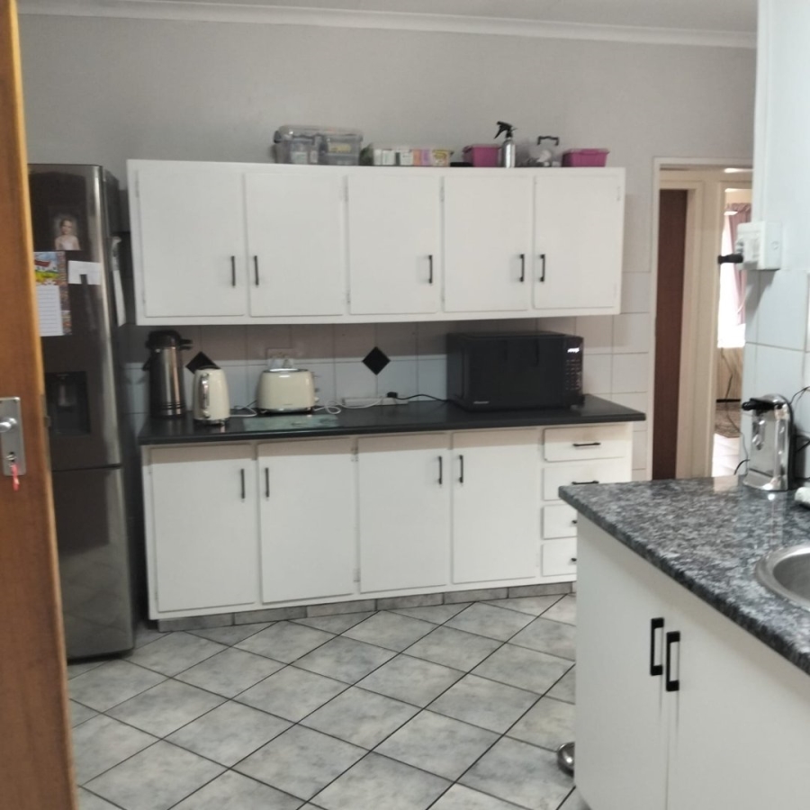 4 Bedroom Property for Sale in Doringkloof Gauteng