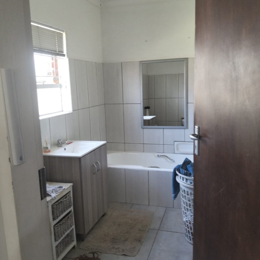 4 Bedroom Property for Sale in Doringkloof Gauteng