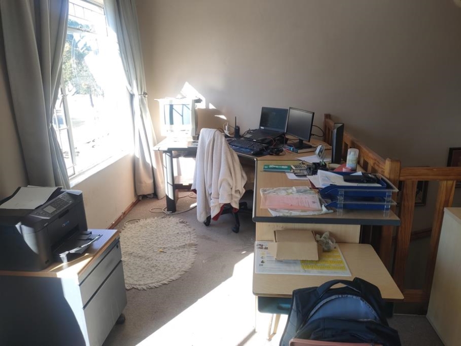 4 Bedroom Property for Sale in Doringkloof Gauteng
