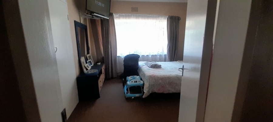 3 Bedroom Property for Sale in Rothdene Gauteng