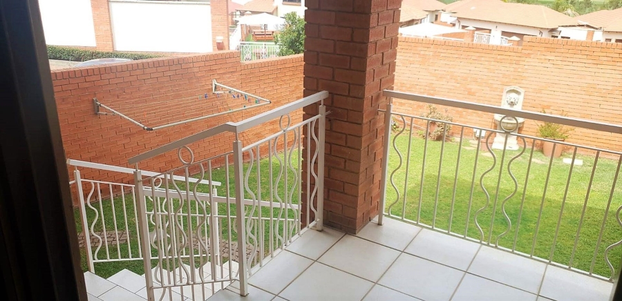 To Let 2 Bedroom Property for Rent in Glenvista Gauteng