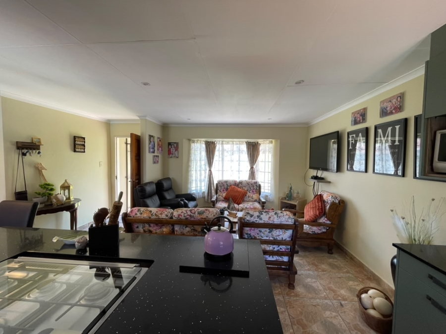 2 Bedroom Property for Sale in Wilgeheuwel Gauteng