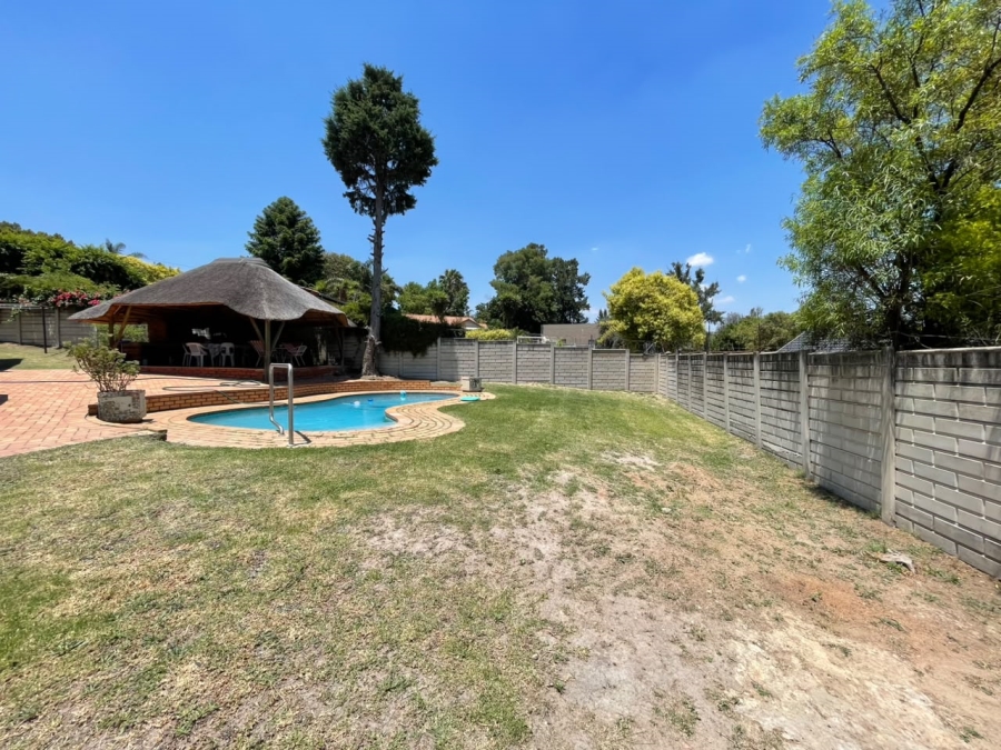 2 Bedroom Property for Sale in Wilgeheuwel Gauteng