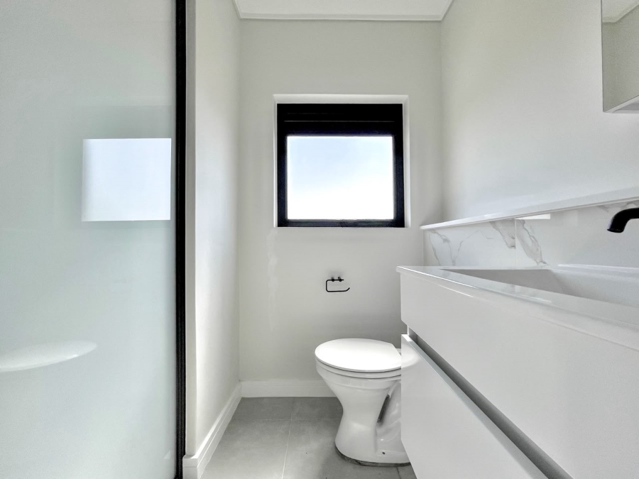 To Let 1 Bedroom Property for Rent in Waterfall Gauteng