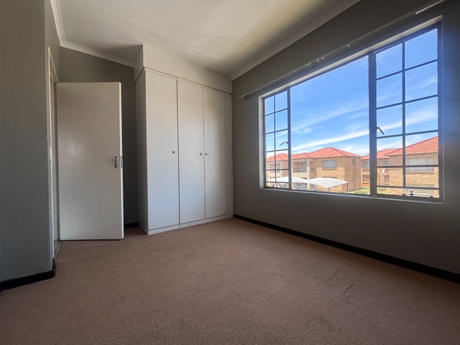 2 Bedroom Property for Sale in Vanderbijlpark SW 5 Gauteng