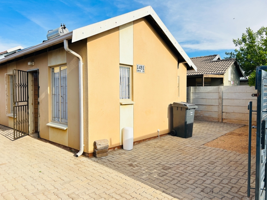 3 Bedroom Property for Sale in Sky City Gauteng
