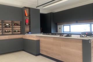 To Let 3 Bedroom Property for Rent in Greenstone Hill Gauteng