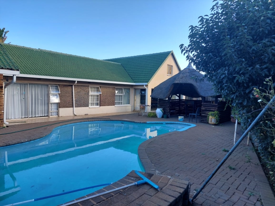 To Let 1 Bedroom Property for Rent in Simmerfield Gauteng