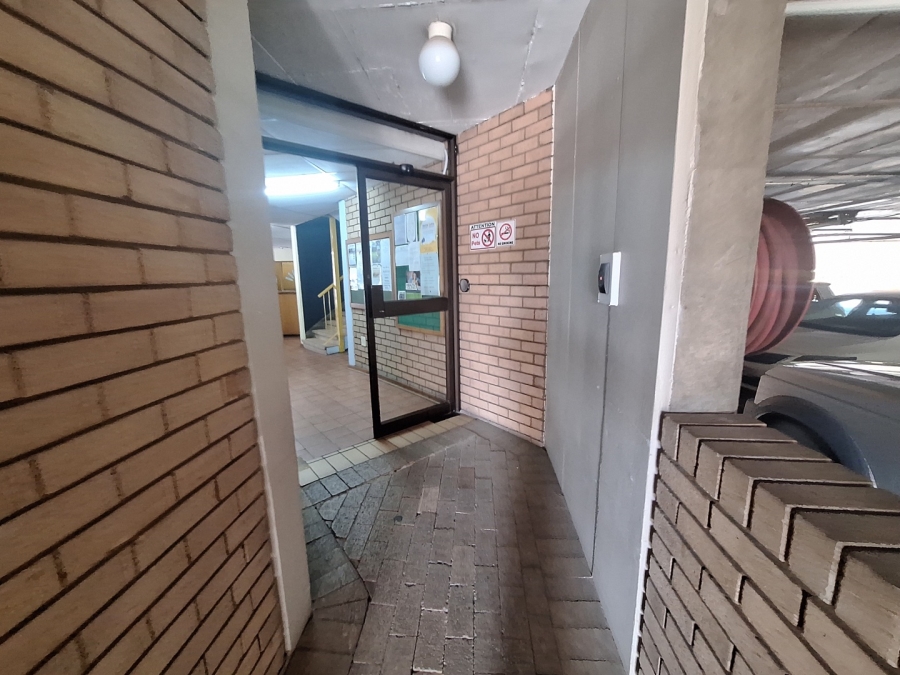 2 Bedroom Property for Sale in Pretoria Central Gauteng