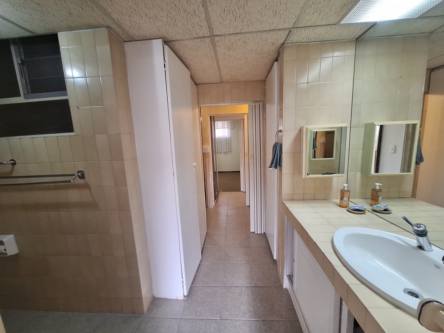 2 Bedroom Property for Sale in Pretoria Central Gauteng