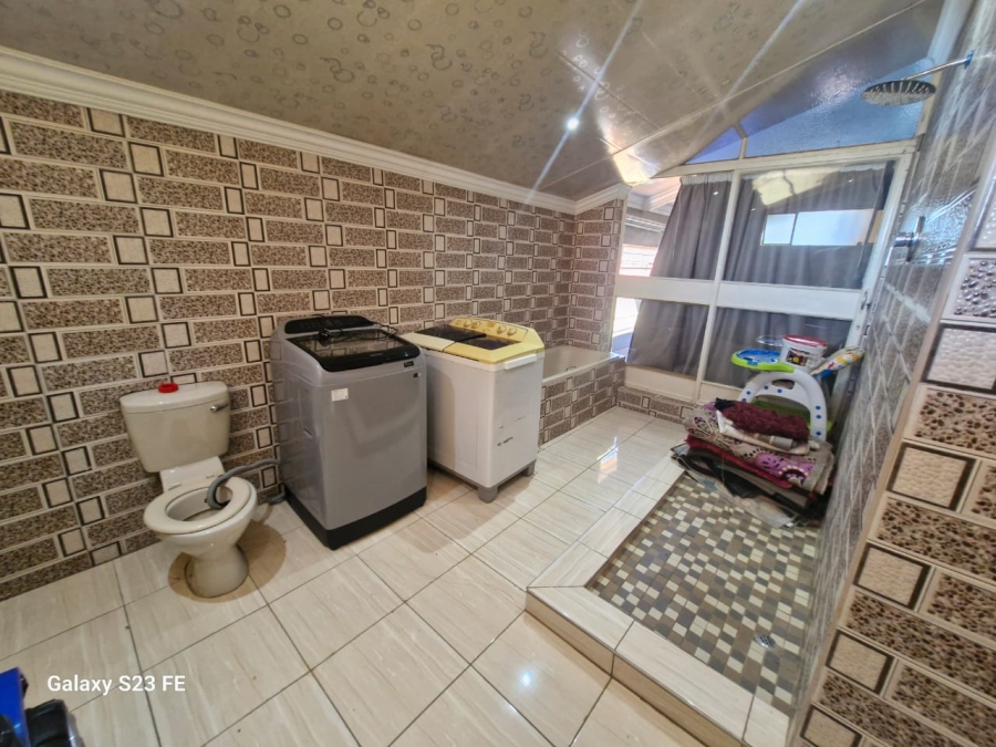 Commercial Property for Sale in Kameeldrift West Gauteng