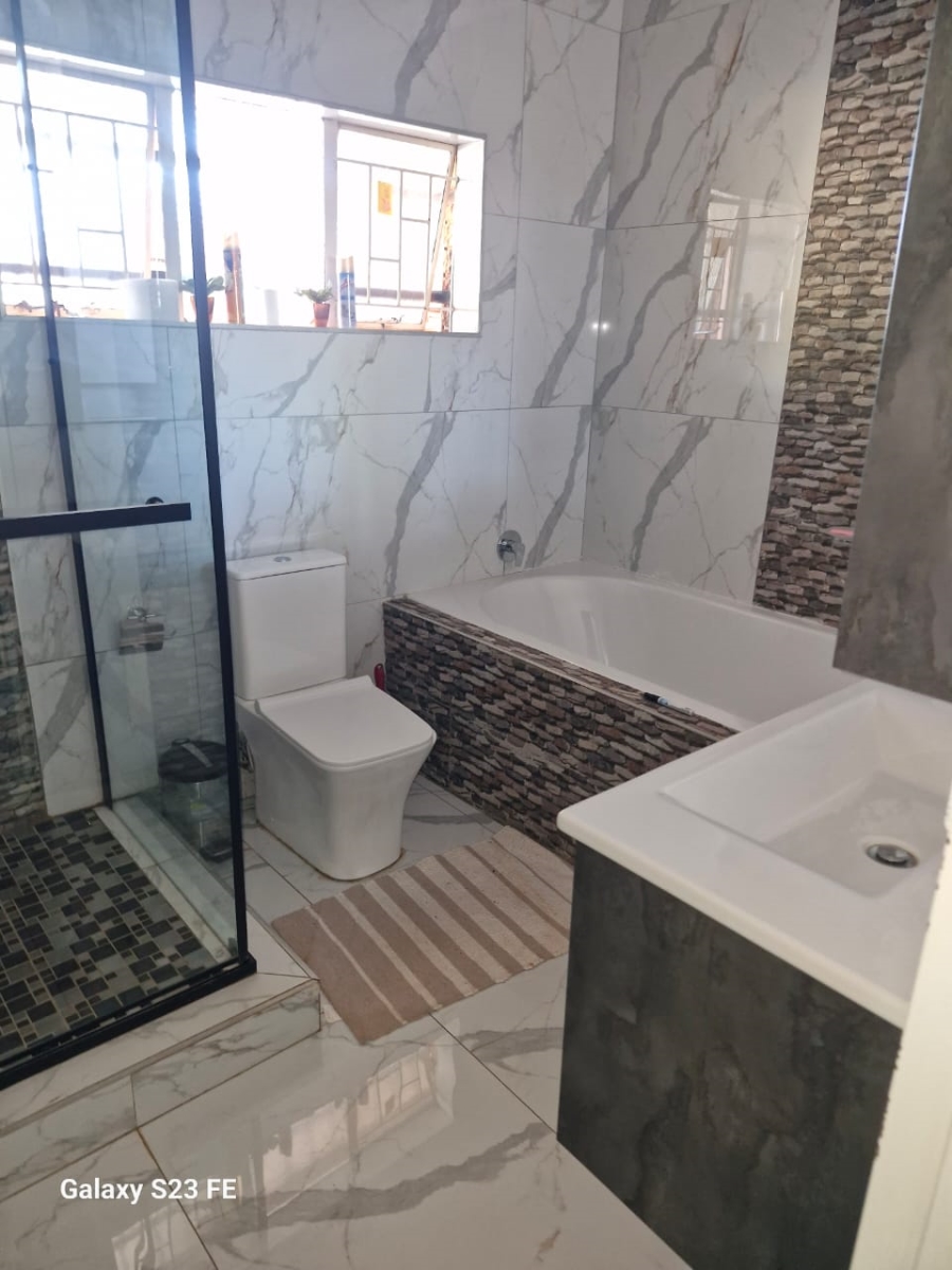 Commercial Property for Sale in Kameeldrift West Gauteng