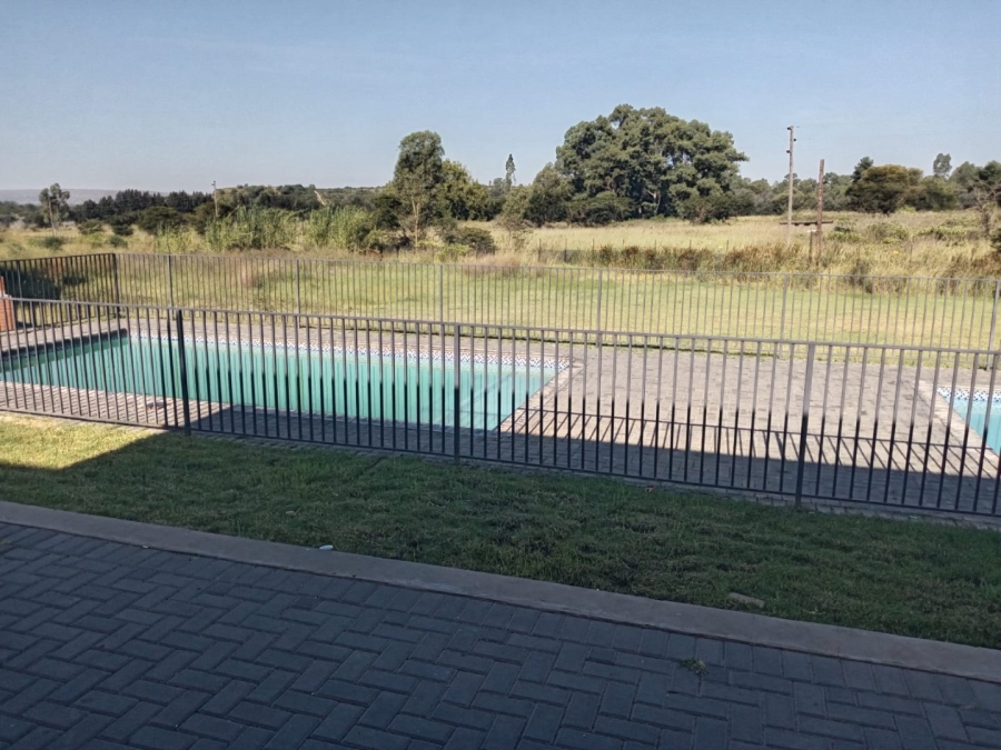 To Let 1 Bedroom Property for Rent in Shere Gauteng