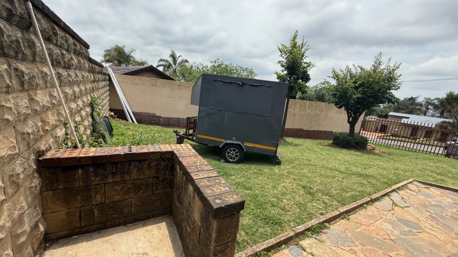 3 Bedroom Property for Sale in Sunnyrock Gauteng