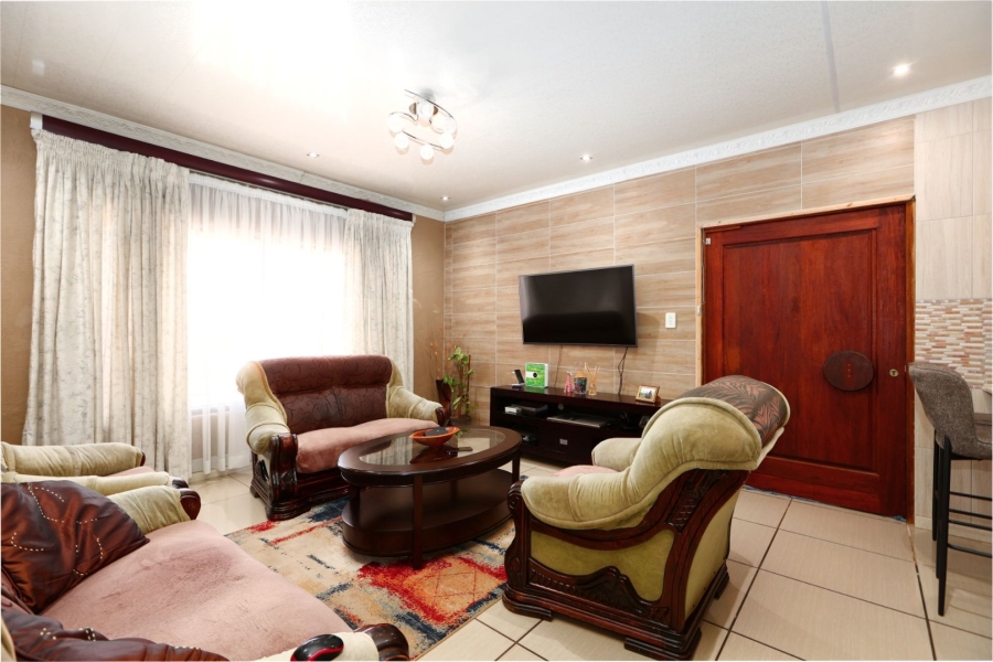 3 Bedroom Property for Sale in Clayville East Gauteng