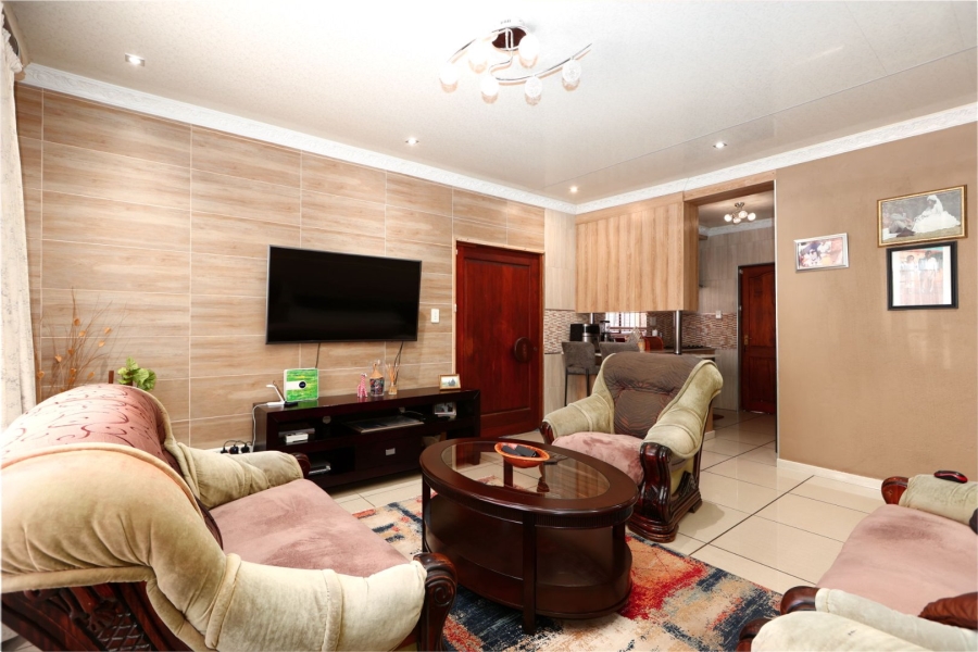3 Bedroom Property for Sale in Clayville East Gauteng