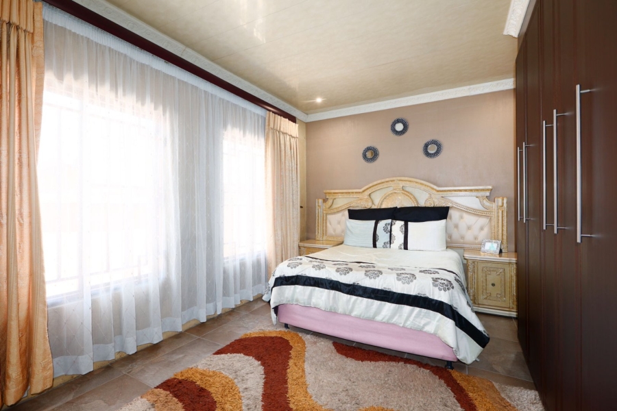 3 Bedroom Property for Sale in Clayville East Gauteng