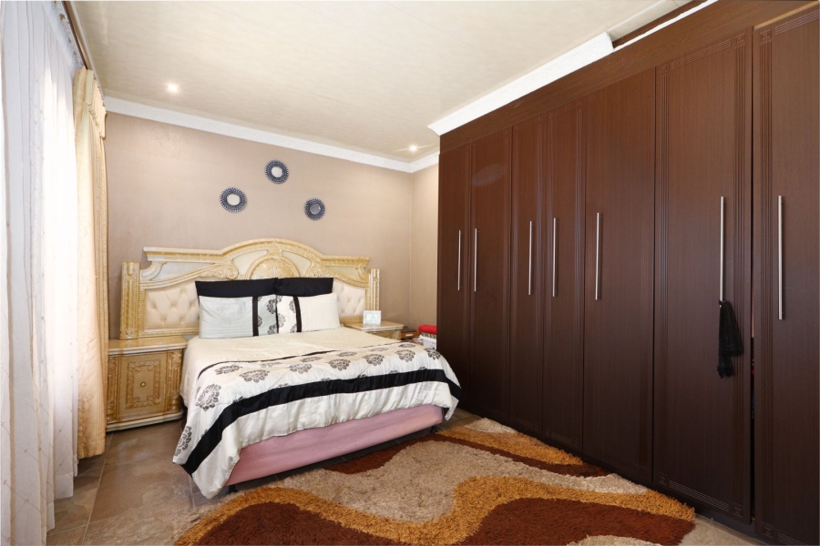 3 Bedroom Property for Sale in Clayville East Gauteng