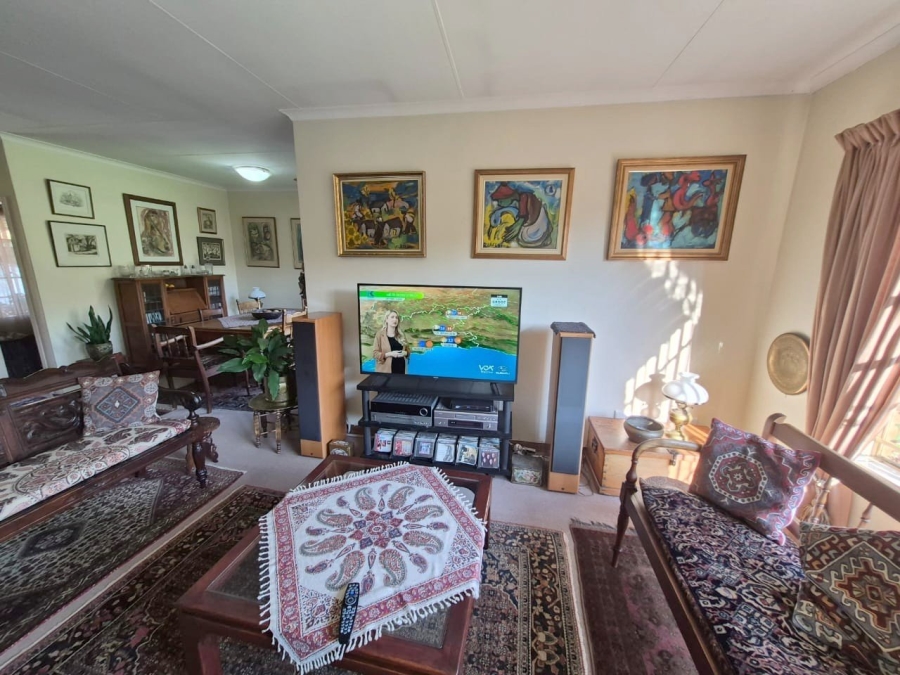 3 Bedroom Property for Sale in Faerie Glen Gauteng
