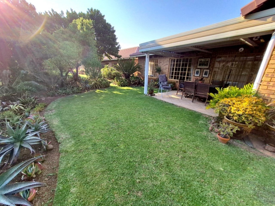 3 Bedroom Property for Sale in Faerie Glen Gauteng