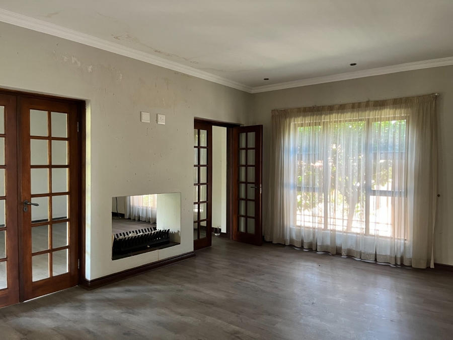 4 Bedroom Property for Sale in Vanderbijlpark SW 5 Gauteng