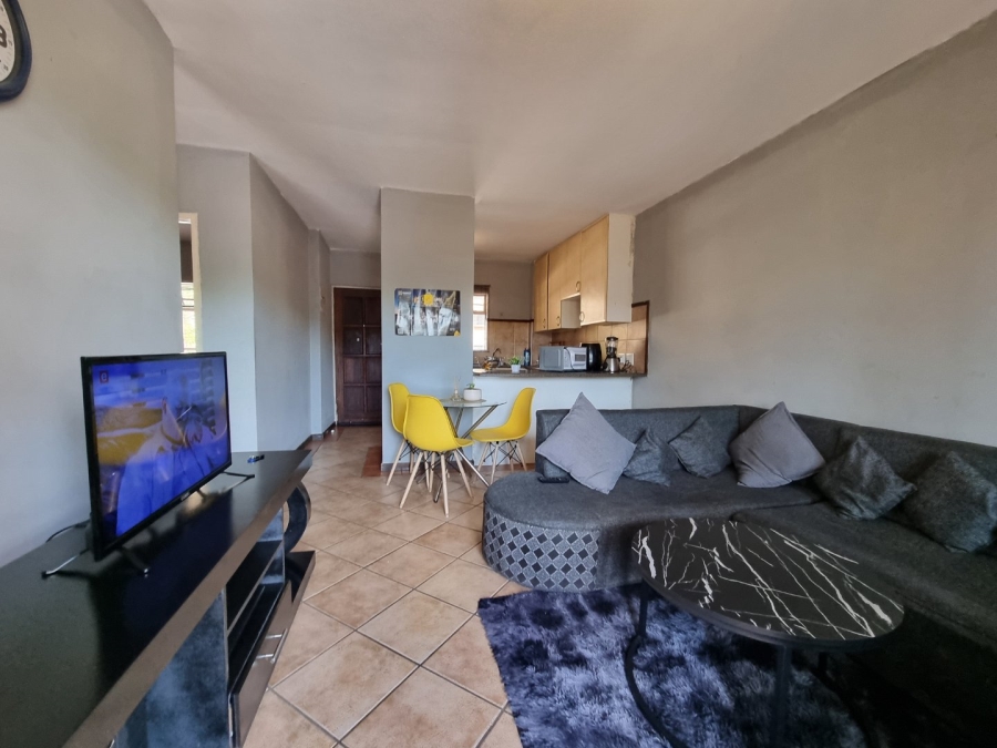 2 Bedroom Property for Sale in Die Hoewes Gauteng