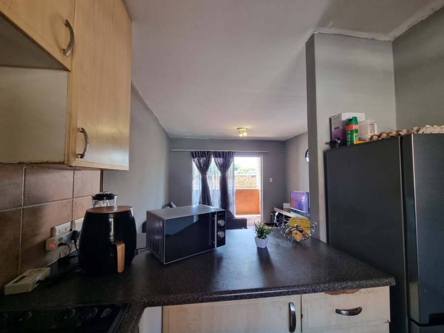 2 Bedroom Property for Sale in Die Hoewes Gauteng