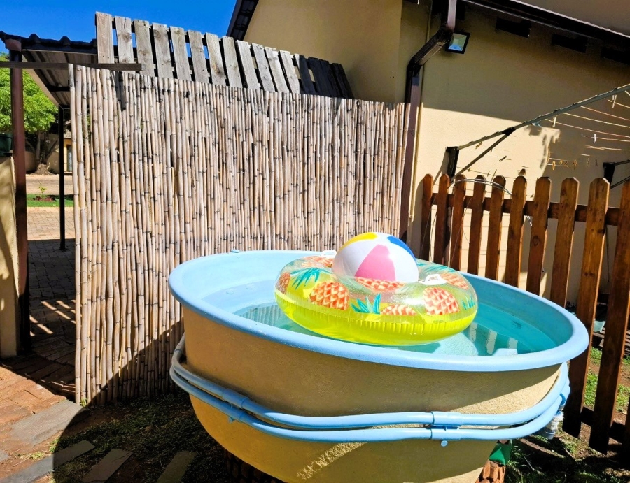 To Let 2 Bedroom Property for Rent in Equestria Gauteng