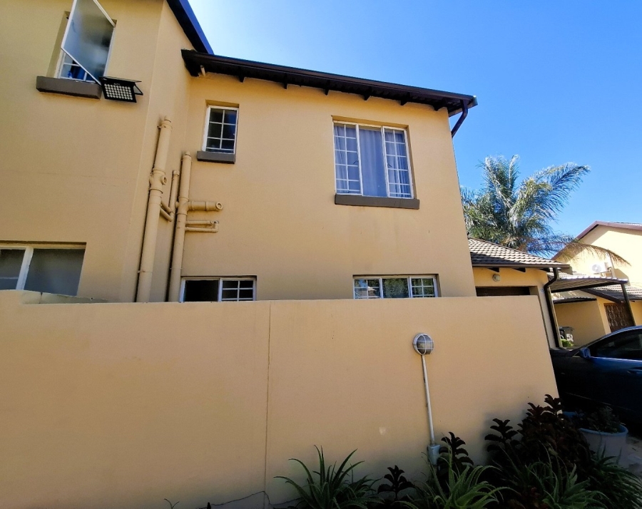 To Let 2 Bedroom Property for Rent in Equestria Gauteng