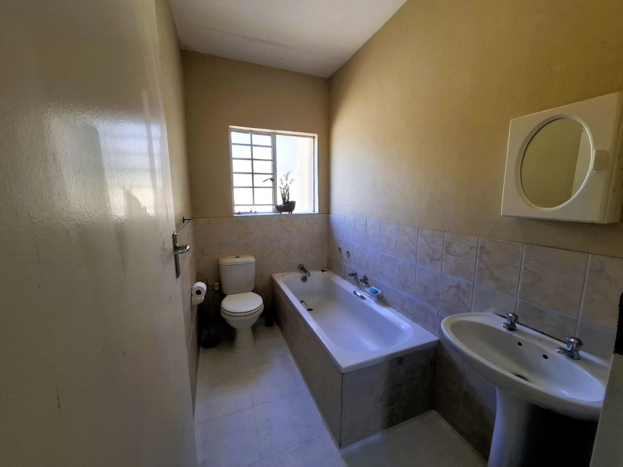 To Let 2 Bedroom Property for Rent in Equestria Gauteng