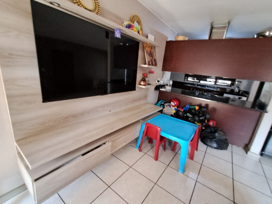 2 Bedroom Property for Sale in Vorna Valley Gauteng