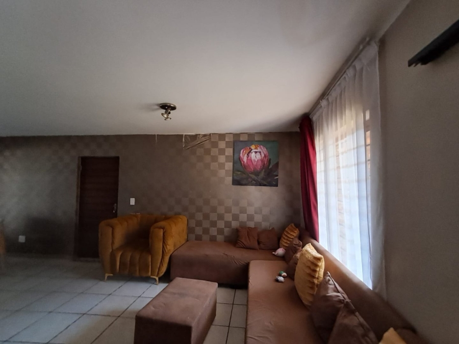 2 Bedroom Property for Sale in Vorna Valley Gauteng